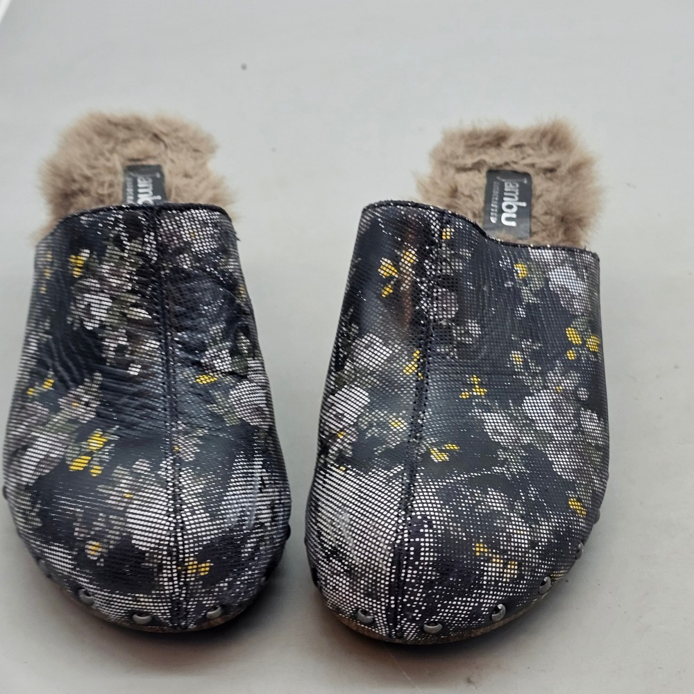 Jambu Monaco Floral Metallic Leather Clogs Faux Fur Lined Mules Black WJ17MNC73